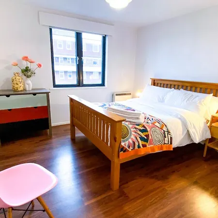 2 Bed Shoreditch Home With Parking Londra Esterno foto